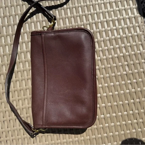 Vintage Coach Pocket Purse 9755 - Picture 7 of 8